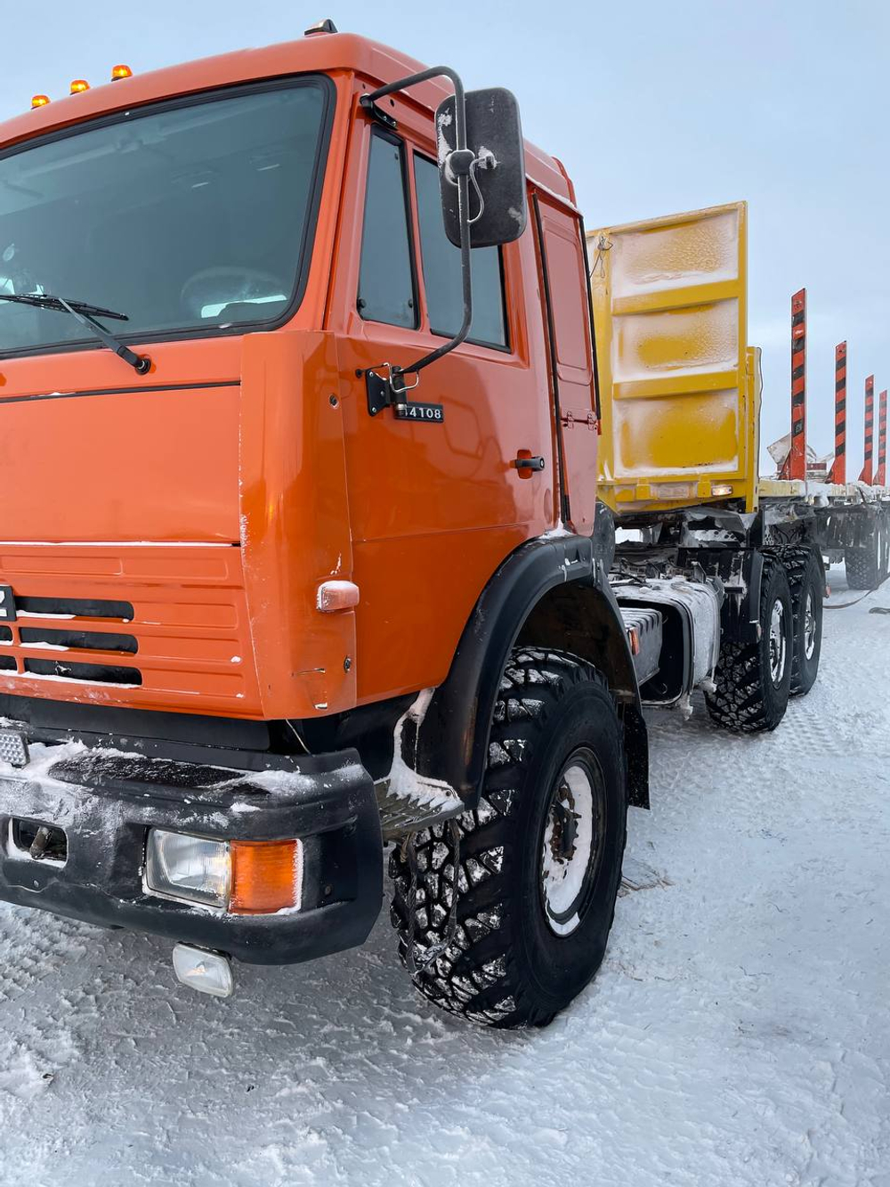 КамАЗ 44108 6x6 Седельный тягач 44108-10 (Дизельный, 10,9 л, 245 л.с., МТ)
