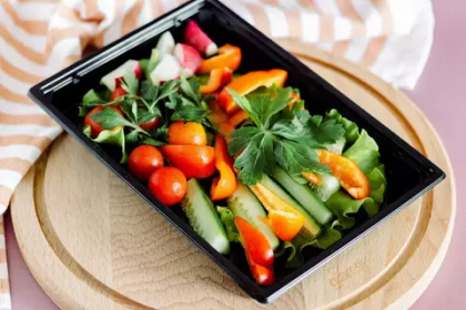 Свежие овощи с букетом зелени (175 гр.)