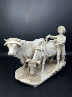 Фарфоровая композиция — Мальчик с коровами