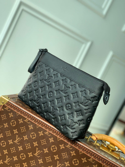 Louis Vuitton Pochette Voyage Souple
