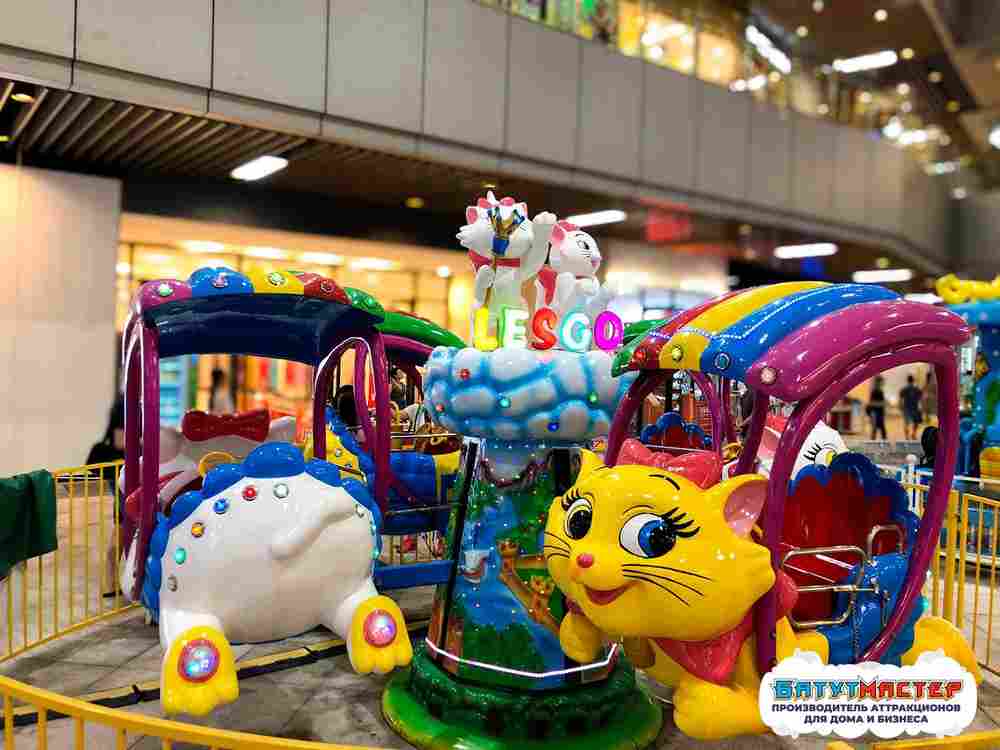 Карусель с подъёмом кабин «Весёлые друзья» 4 кабинки, 8 мест, 3,5×3,5×2 м