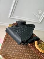 Нагрудная сумка-слинг Louis Vuitton Duo