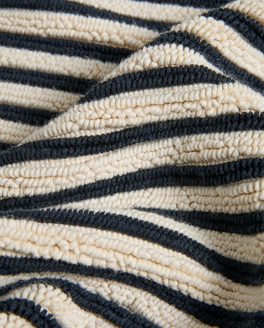 Zara Home - Цветной полосатый коврик для ванной комнаты, черный, 80x120 см