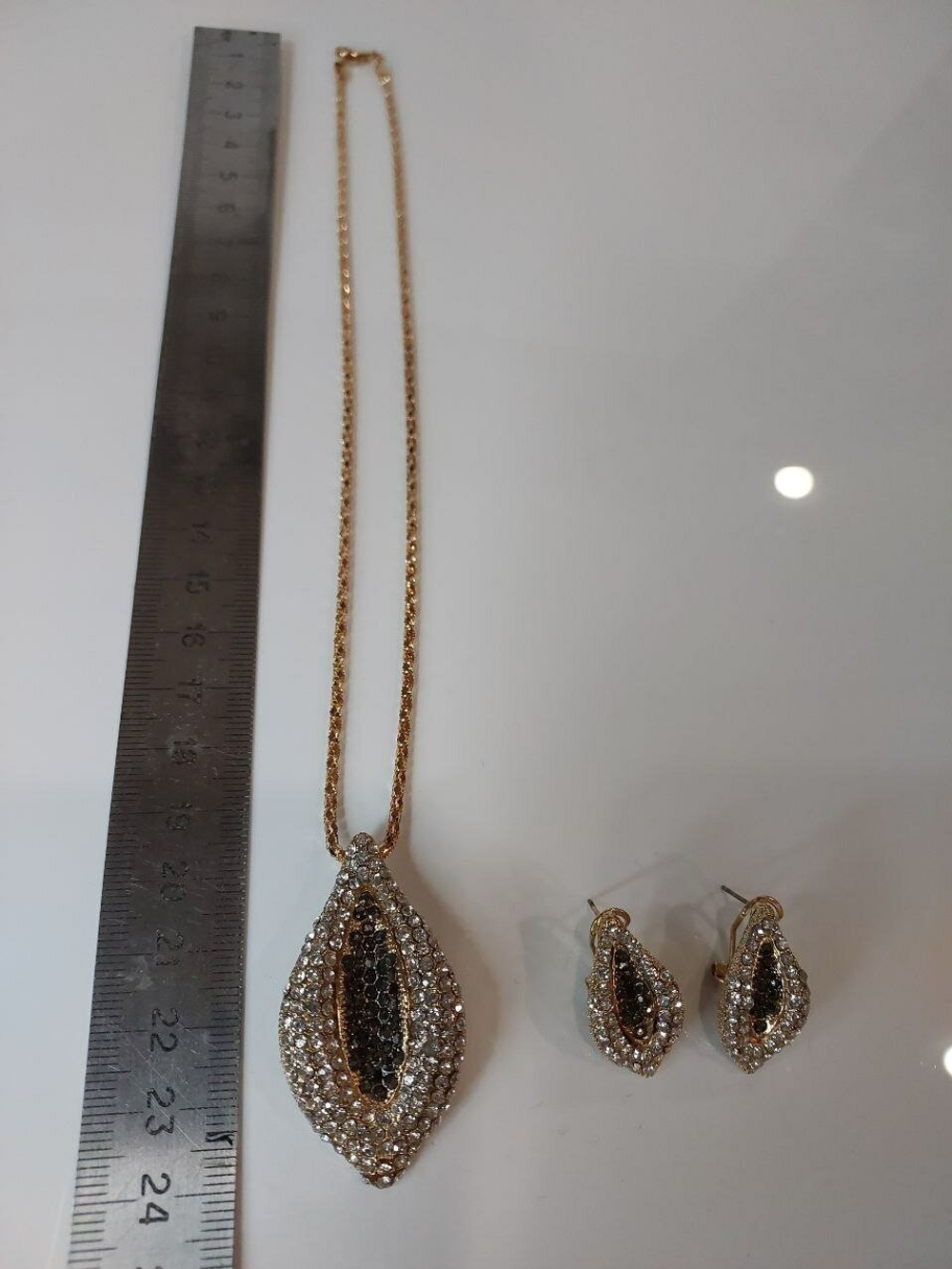 Комплект бижутерии. Наборы. комплект серьги с подвеской со стразами "Восточная ночь"