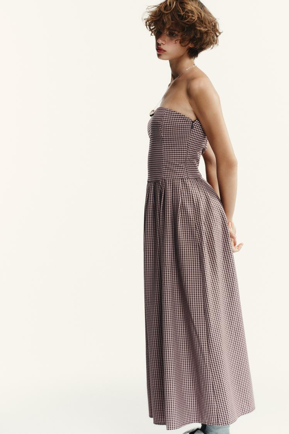 ZARA ПЛАТЬЕ МИДИ БЕЗ БРЕТЕЛЕЙ В КЛЕТКУ ВИШИ, ТЕМНО-РОЗОВЫЙ