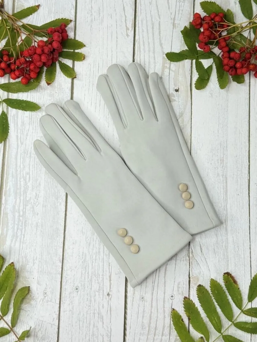 демисезонные перчатки тёплые с декоративными пуговицами