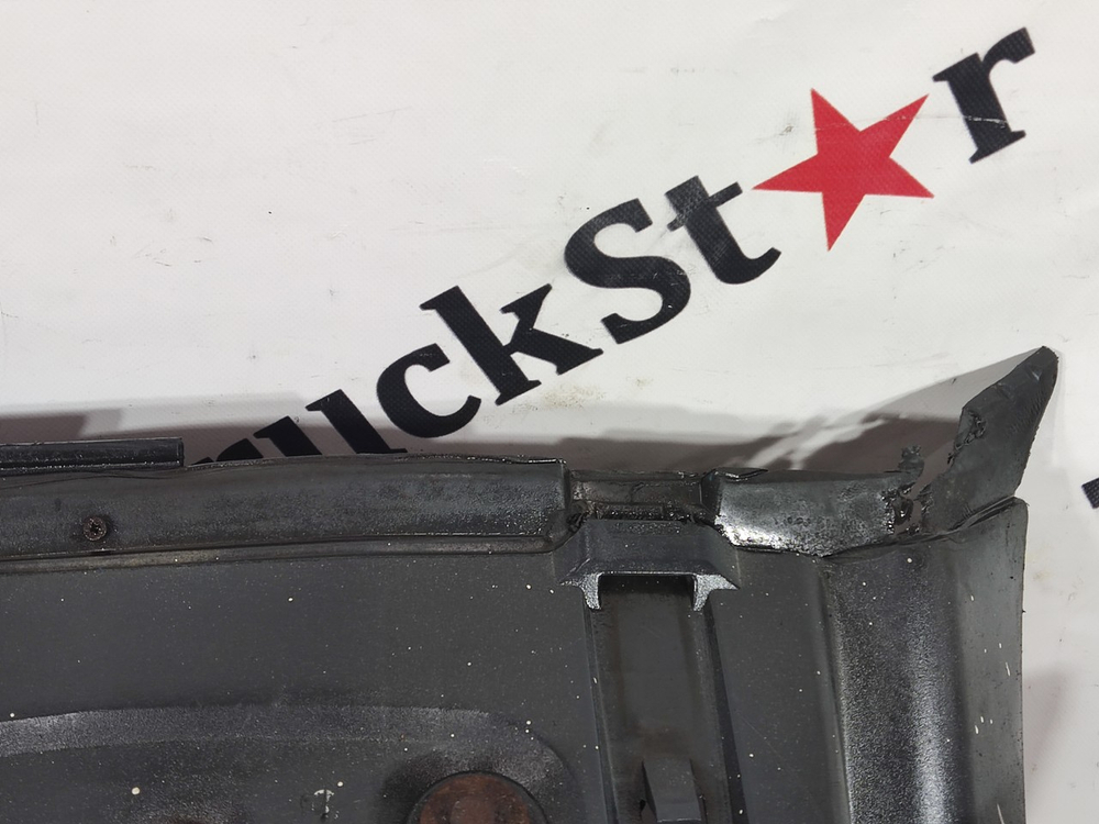 Крыло заднее задняя часть