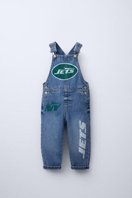 ZARA ДЖИНСОВЫЙ КОМБИНЕЗОН С ПРИНТОМ NEW YORK JETS © NFL, ВЫЦВЕТШИЙ СИНИЙ