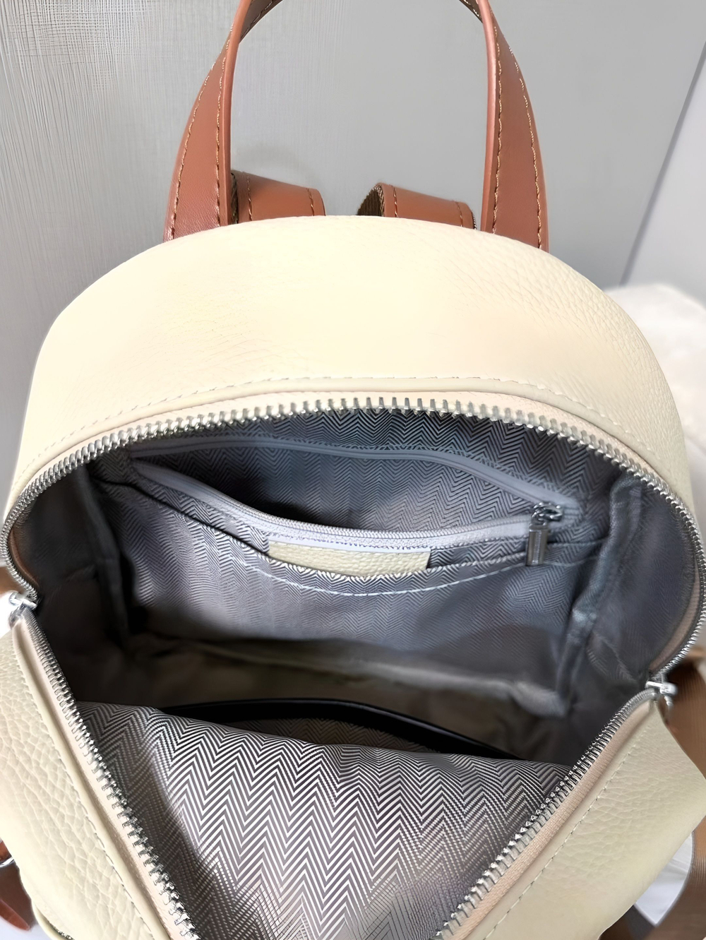 женский рюкзак из натуральной кожи