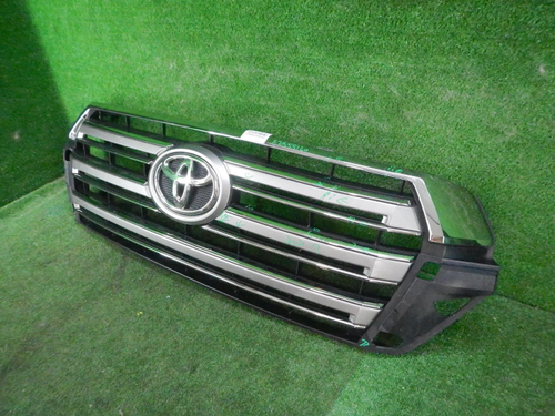 Решетка радиатора Toyota Land Cruiser 200 (2015-2021)