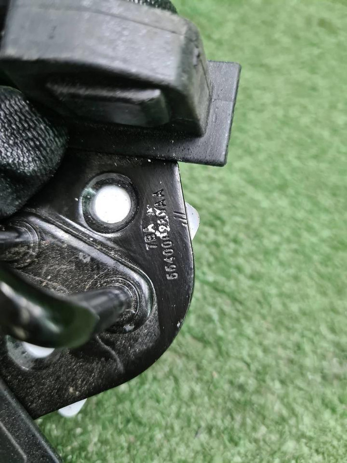 Петля замка крышки багажника Omoda C5 (2022-н.в.)