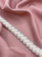 Тесьма белая косичка с серебристой нитью