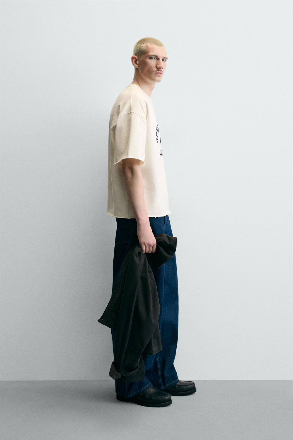 ZARA ТОЛСТОВКА BOXY FIT С ПРИНТОМ-НОМЕРОМ, ЖЕЛТОВАТО-БЕЛЫЙ