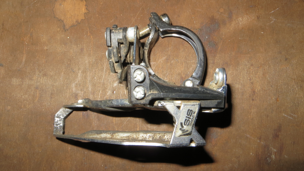 Передний переключатель Shimano tourney 3x8