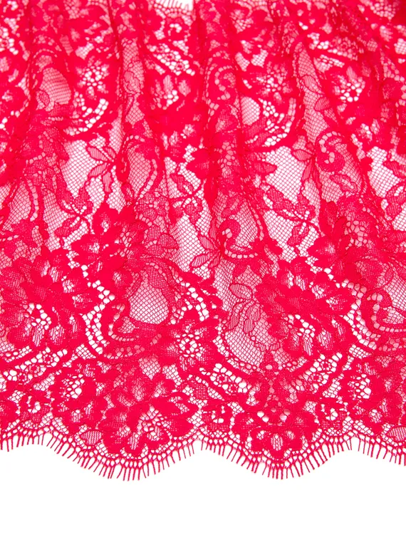 01-45 ОПТ Кружево шантильи 24 см, красный 100