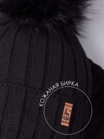 Шапка зимняя для мальчика на завязках и снуд