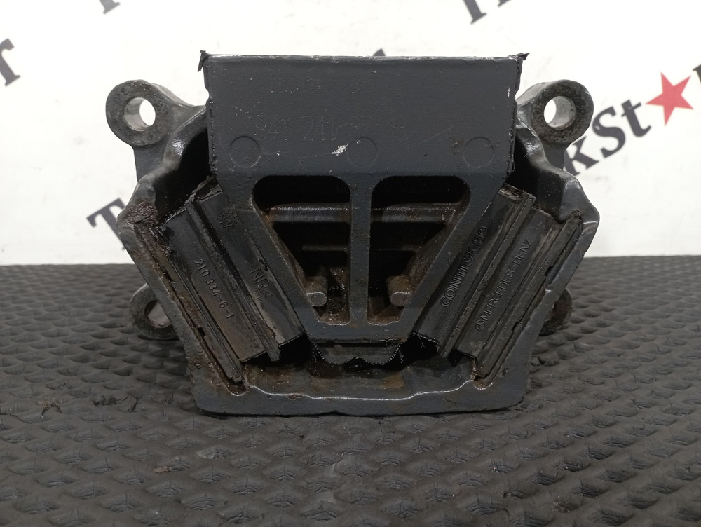 Подушка двигателя задняя