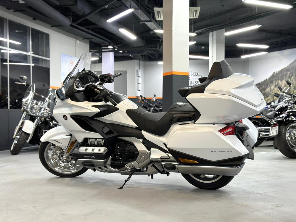 Honda GL 1800 Gold Wing (DCT)
