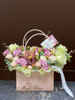 Букет 8 Марта М-9