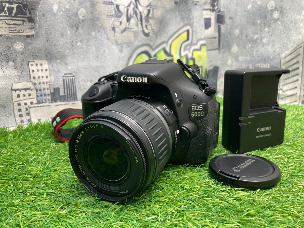 Canon 600D Kit EF-S 18-55mm 3.5-5.6 II 8000 кадров