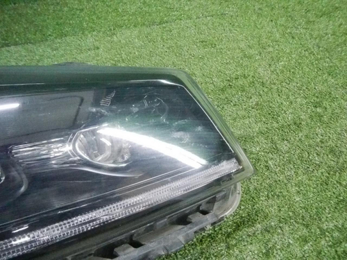 Фара правая Kia Sorento 3 Prime (2017-2020) LED (в пленке)