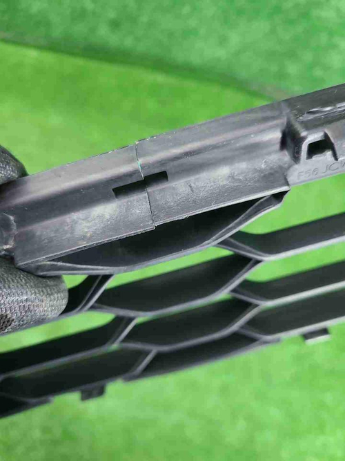 Решетка переднего бампера Mini Hatch F56 13-21 JCW