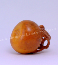 Нэцкэ Яблоко