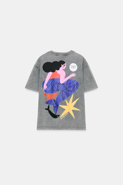 ZARA ФУТБОЛКА С ЭФФЕКТОМ ПОТЕРТОСТИ И ПРИНТОМ AGUSTINA SHUAN, СЕРЫЙ