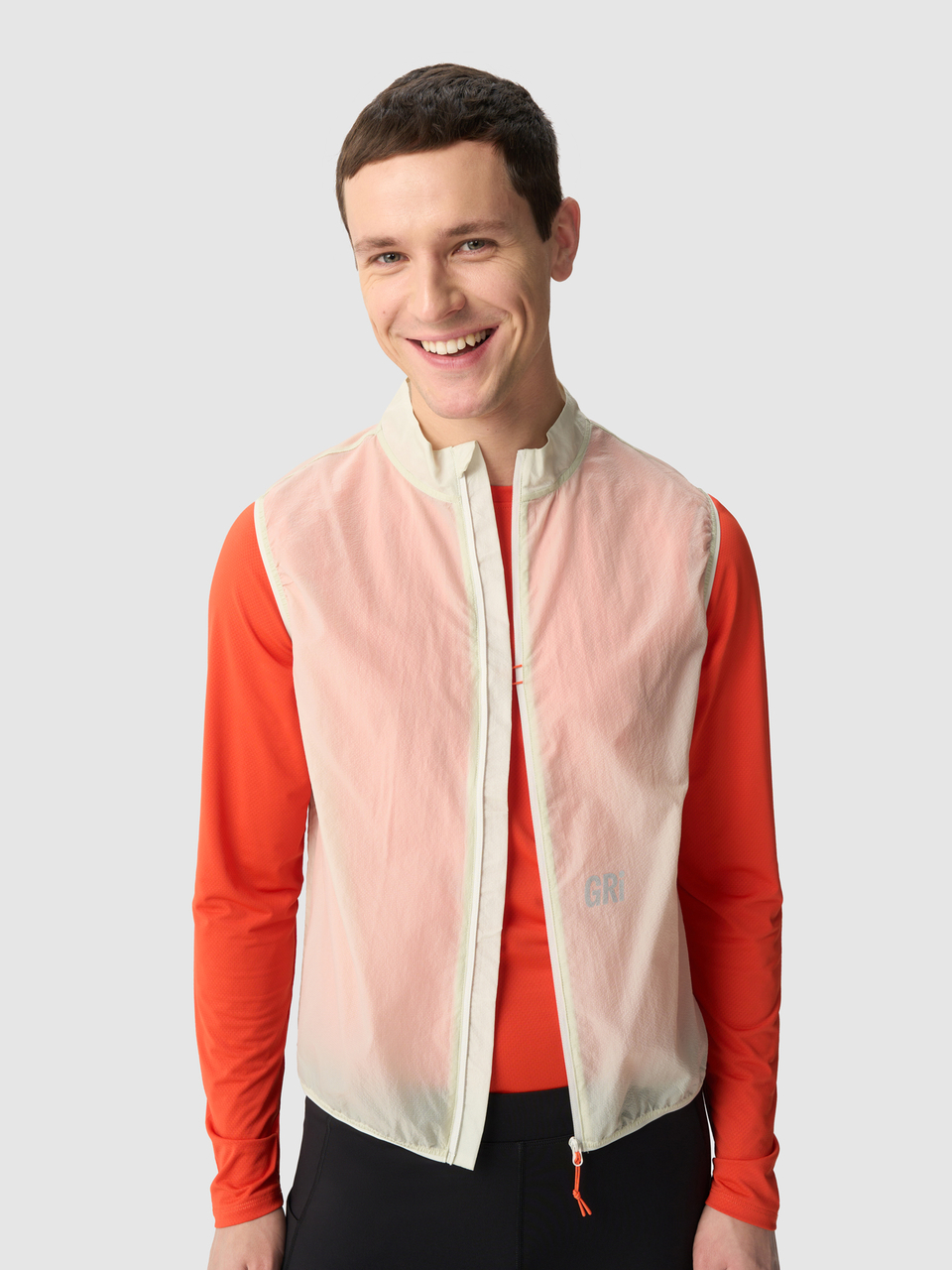 Жилет ветрозащитный мужской GRI Весна молочный