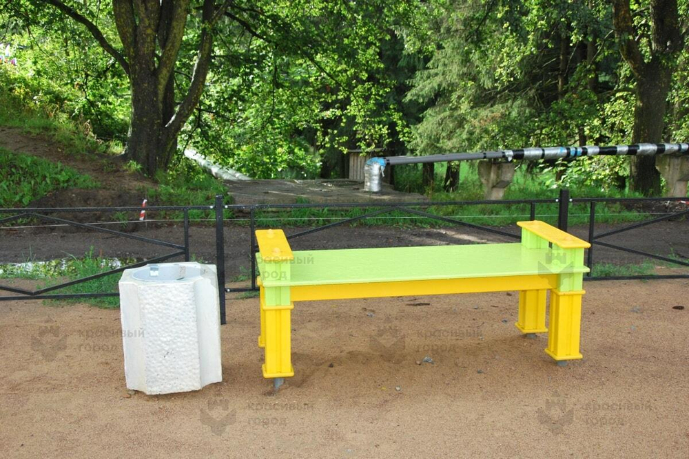 Скамья из кубиков