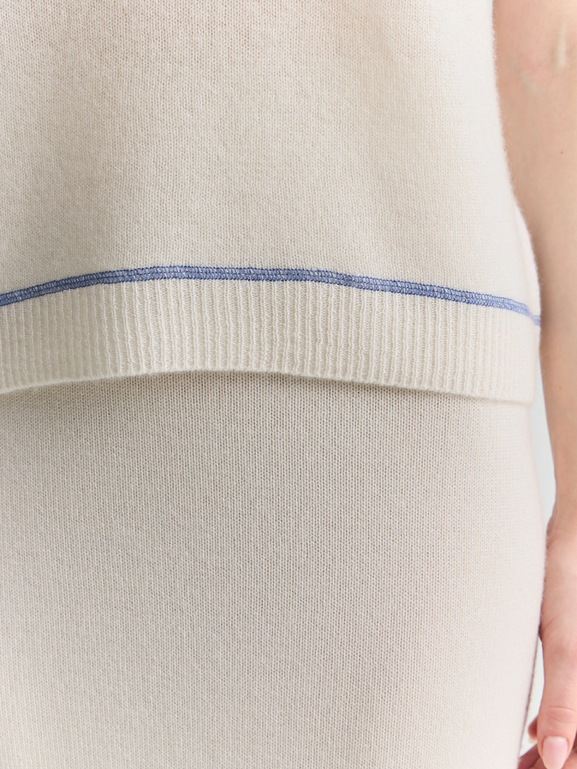 Кашемировая футболка