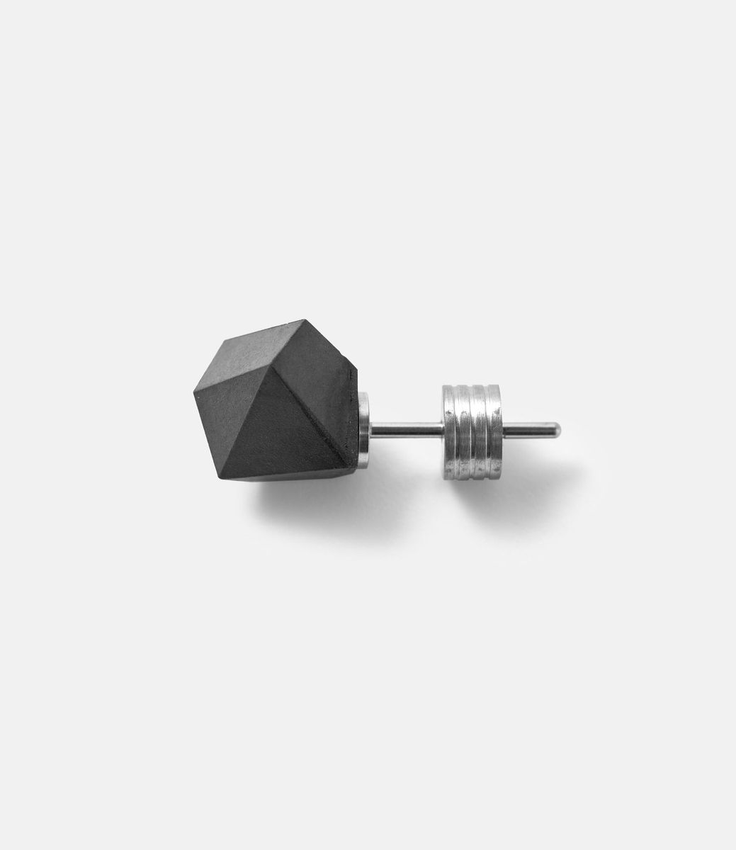 22 Studio Rock Dark Grey — серьги из бетона