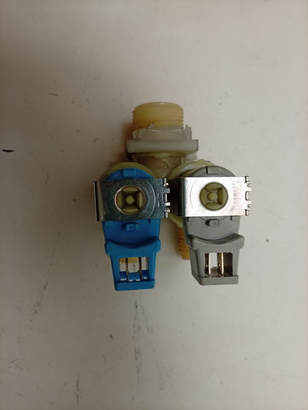 FE925N кт21 Клапан подачи воды для стиральных машин Electrolux AEG Zanussi б/у