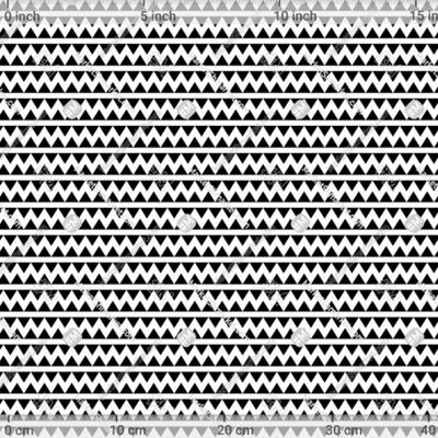Zigzag black by Mary.arto 508 DPI