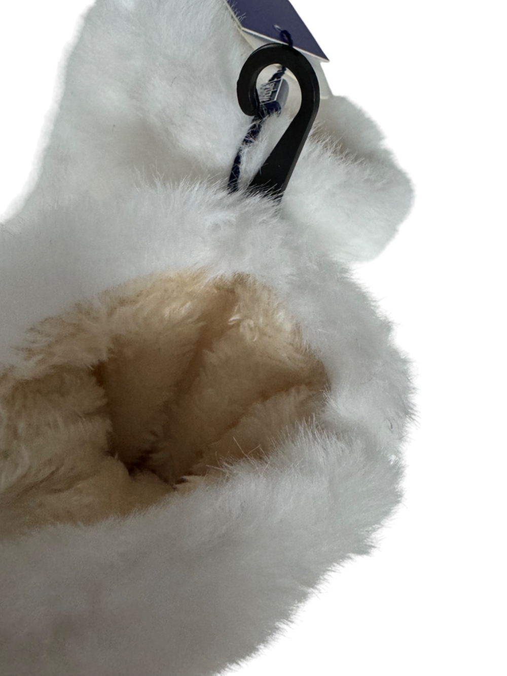 Варежки. Женские. Материал верха: Плюшевые. Подклад: Плюш-мех. Очень толстые и мягкие. В упаковке 12 шт, разные цвета.