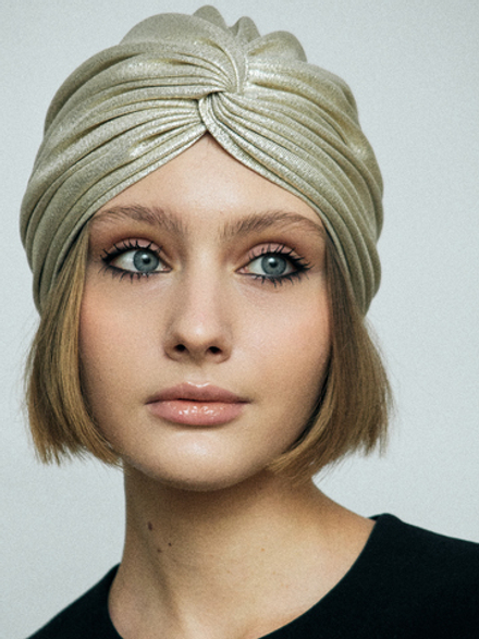 Чалма из золотой парчи