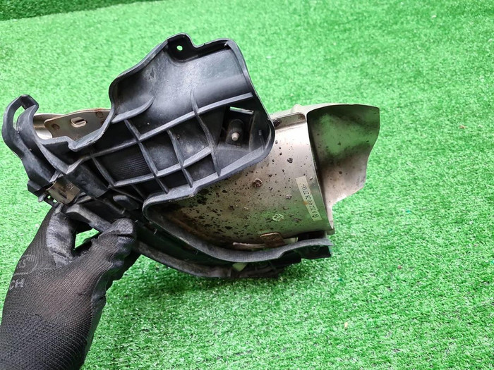 Насадка глушителя правая Mercedes E W212 (13-16)