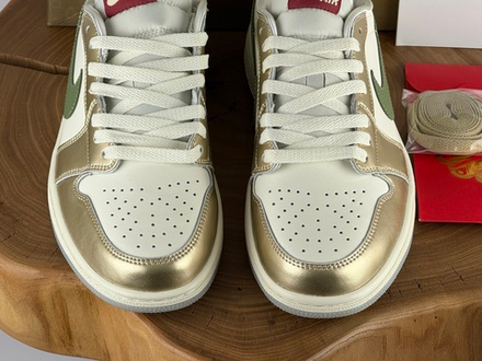 Nike Air Jordan 1 Retro Low OG GS Year of the Dragon - Gold