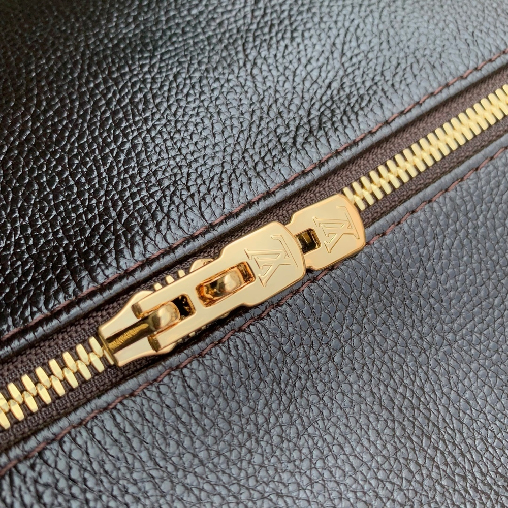 Louis Vuitton Express MM