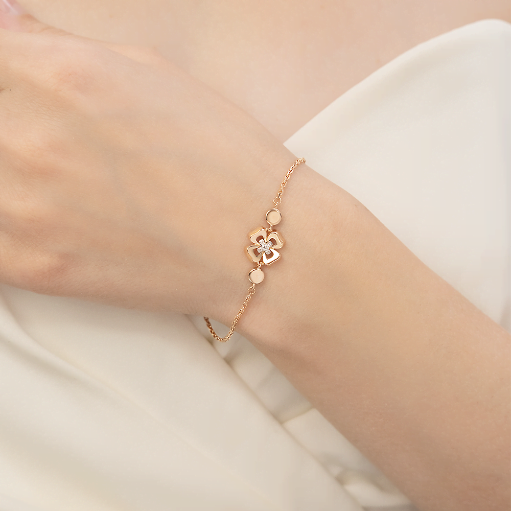 Браслет «Клевер. Незабываемые моменты» из комбинированного золота c бриллиантами Артикул: 05-0695-00-101-1111