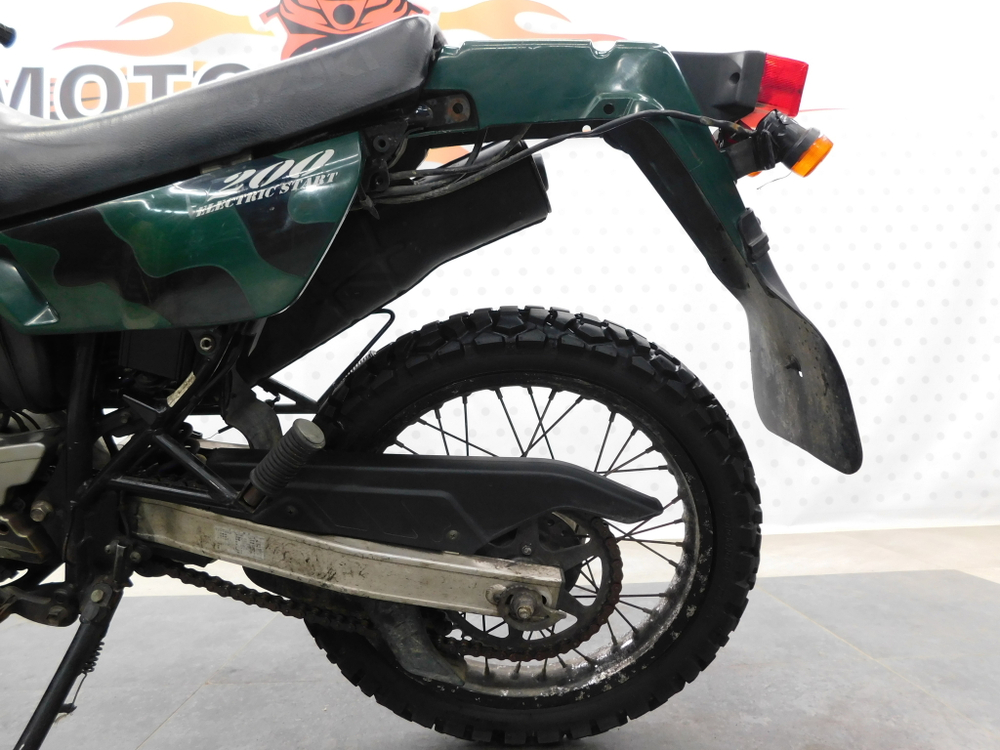 Suzuki DF 200 E 040740