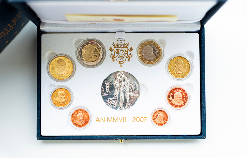 Vatican City 2007 Benedict XVI Proof Euro Coin Set with Silver Medal – "Saint Matthew"