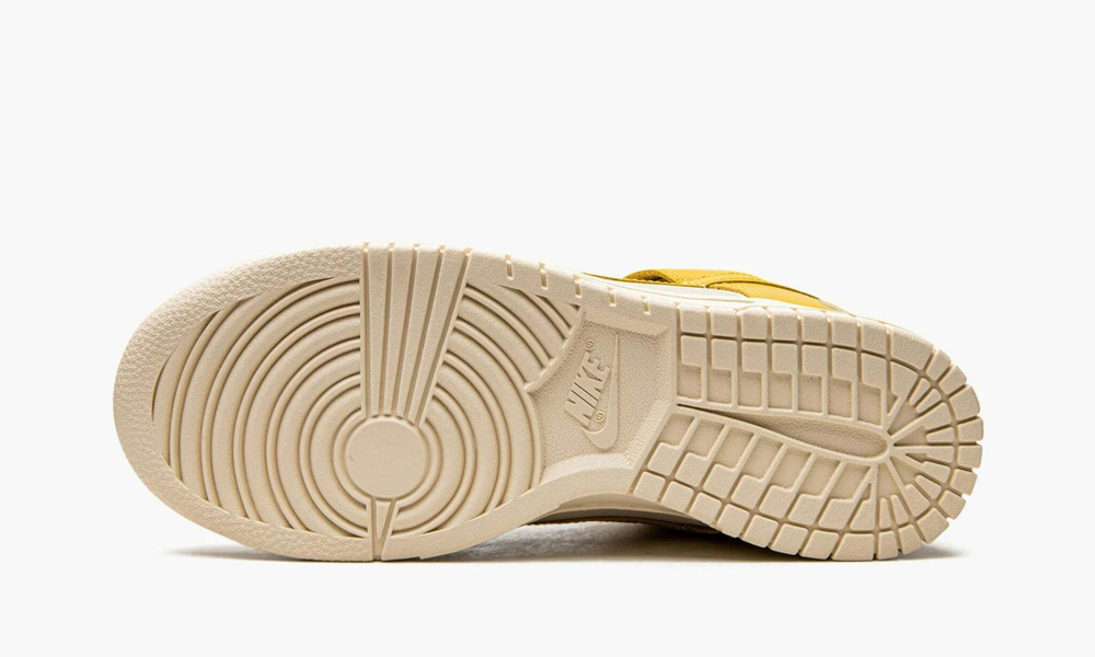 Nike Dunk Low LX WMNS "Banana"
