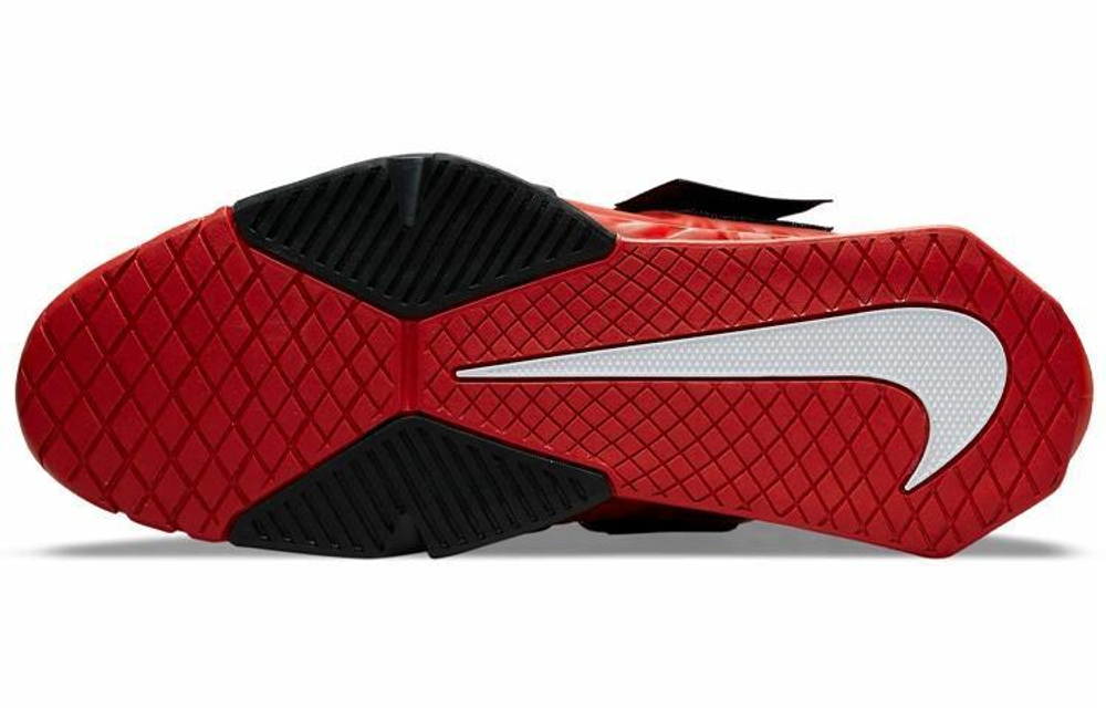 Кроссовки Nike Savaleos