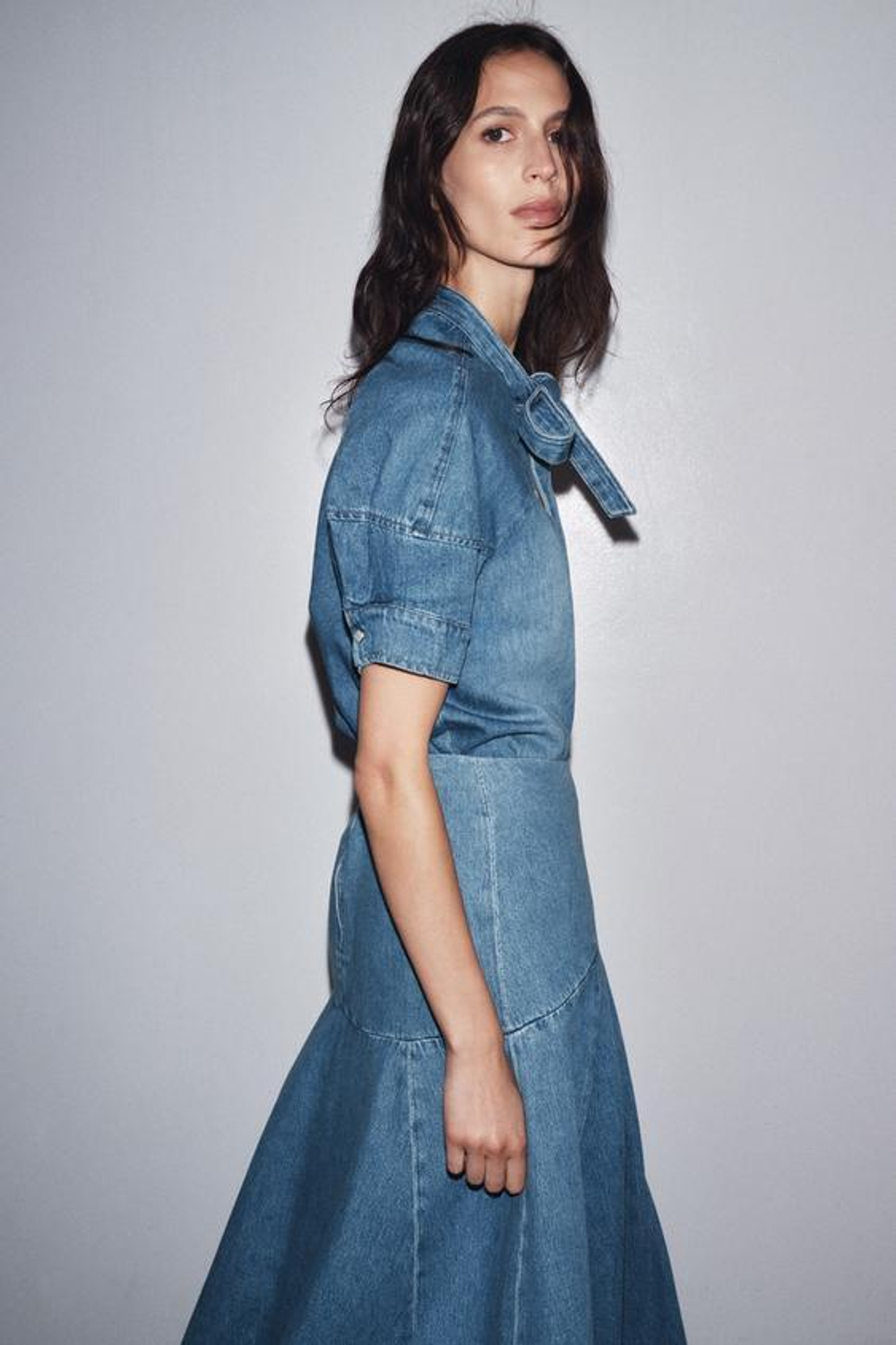 ZARA ДЖИНСОВАЯ ЮБКА-МИДИ ZW COLLECTION, ВЫЦВЕТШИЙ СИНИЙ