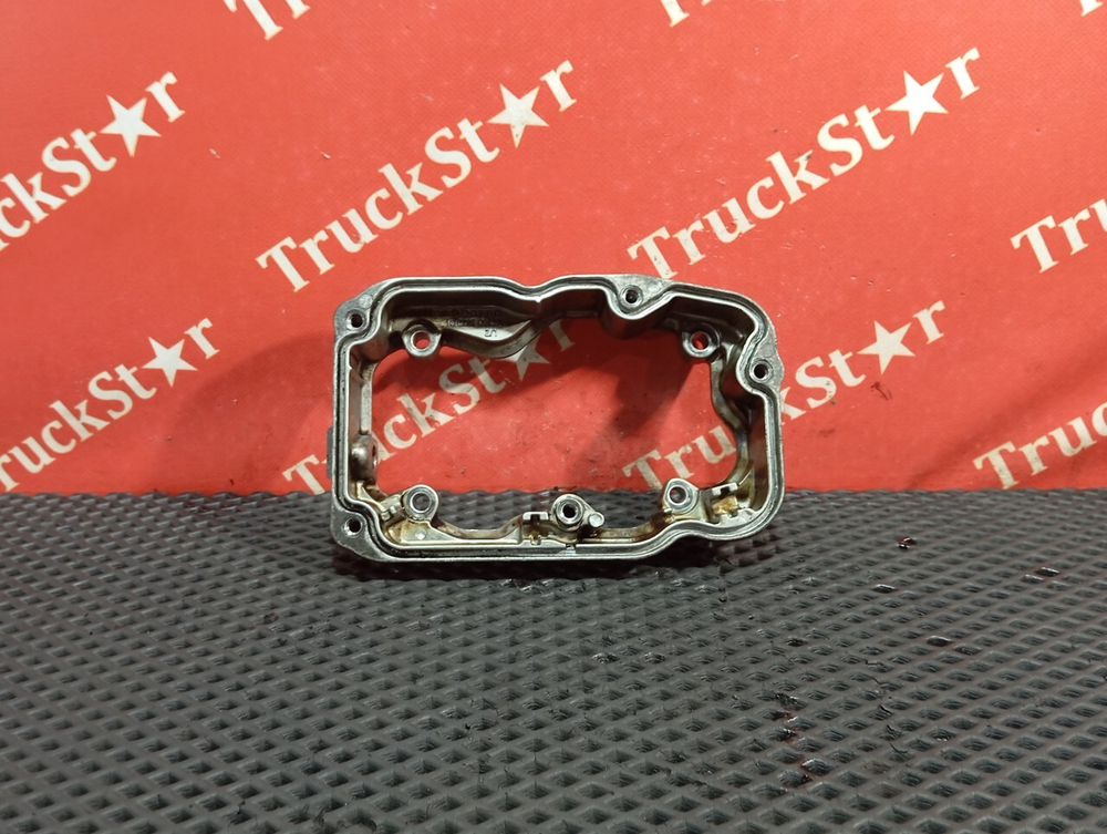 Проставка клапанной крышки