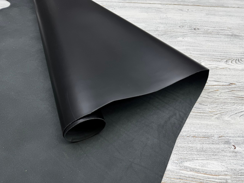 Bolero Opaco Nero (1,3-1,5 мм), цв. Черный, натуральная кожа