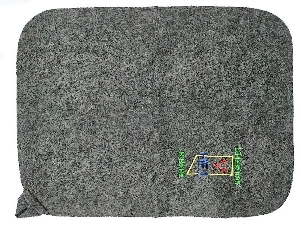 Коврик для бани из серого войлока (40*50) «В бане генералов нет» TM «Бацькина баня»