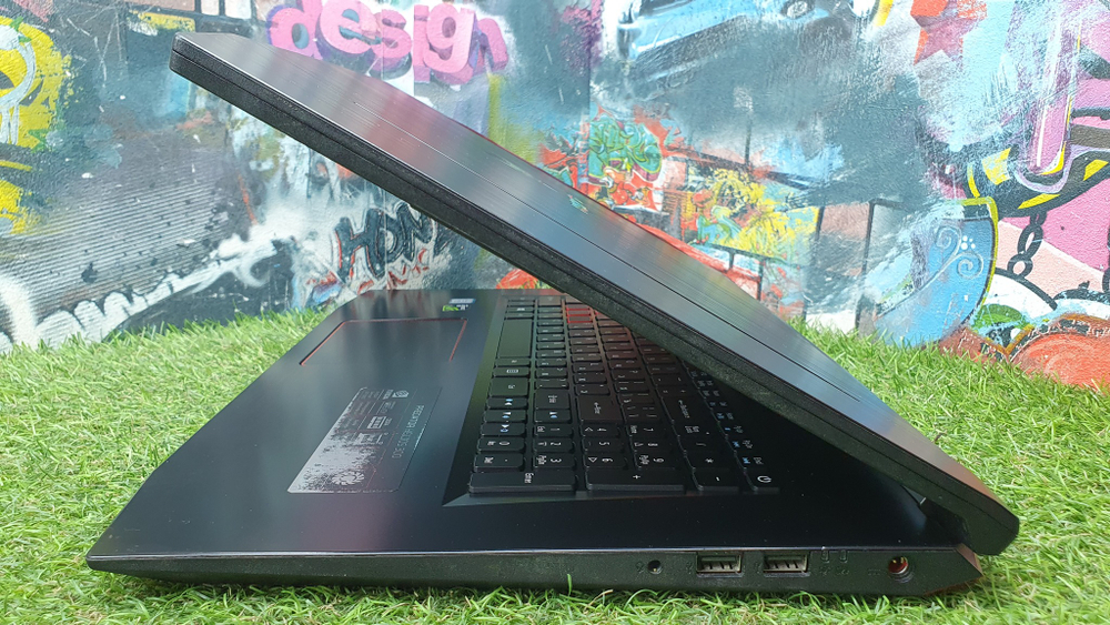 Ноутбук игровой 17 Acer i5-7/16Gb/GTX 1060 6GB/FHD