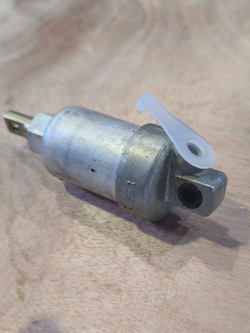 Цилиндр Зил, Камаз,Маз,Урал пневматический 30х25 выключения подачи топлива РААЗ